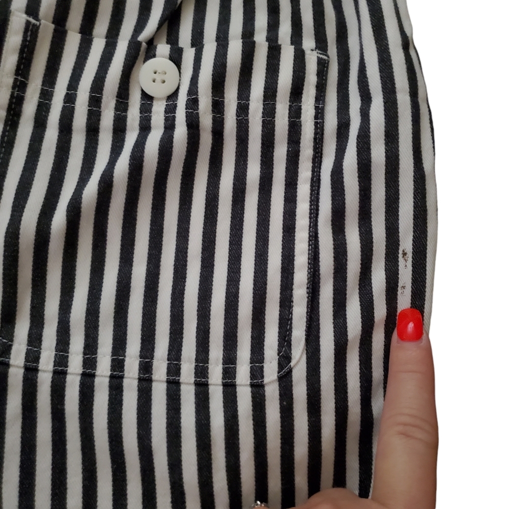 Vintage Izod High Rise Tailored B&W Striped Shorts Size 6 - Picture 9 of 13